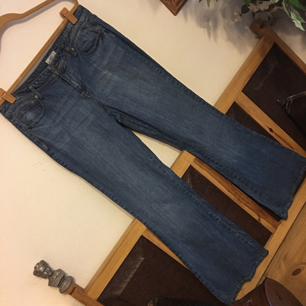SO brand flare classic five pocket jeans 15